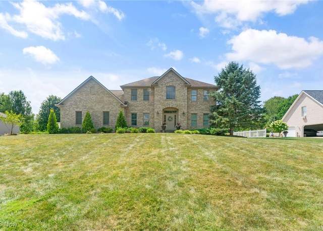 Property at 8518 Ivy Hill Dr, Poland, OH 44514, 4 beds, 4 baths
