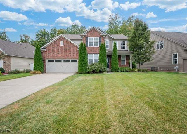 Property at 85 Brighton Dr, Aurora, OH 44202, 6 beds, 4.5 baths