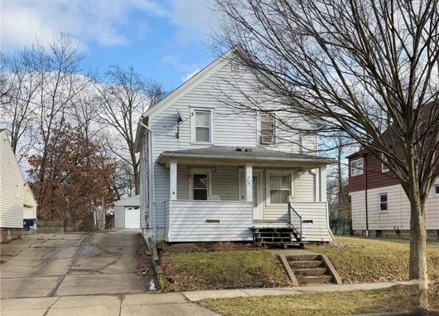 Property at 2211 18th St SW, Akron, OH 44314, 3 beds, 1 bath