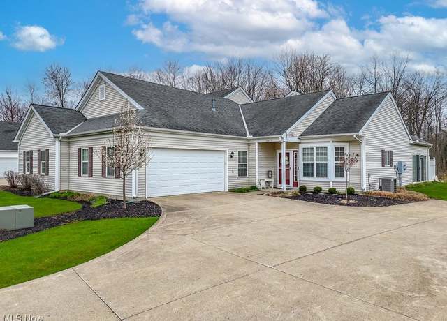 Property at 10623 Crossings Dr, Aurora, OH 44202, 2 beds, 2 baths