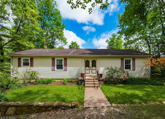 Property at 975 Richey Rd, Zanesville, OH 43701, 4 beds, 2.5 baths