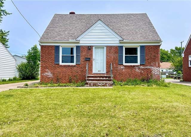 Property at 711 E 212th St, Euclid, OH 44119, 2 beds, 1 bath