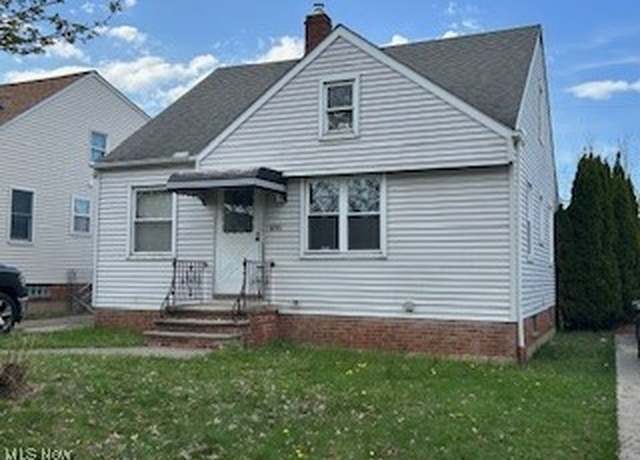 Property at 15705 Fernway Dr, Maple Heights, OH 44137, 3 beds, 2 baths