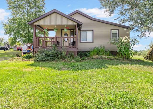 Property at 2425 Miday Ave NE, East Canton, OH 44730, 4 beds, 3 baths