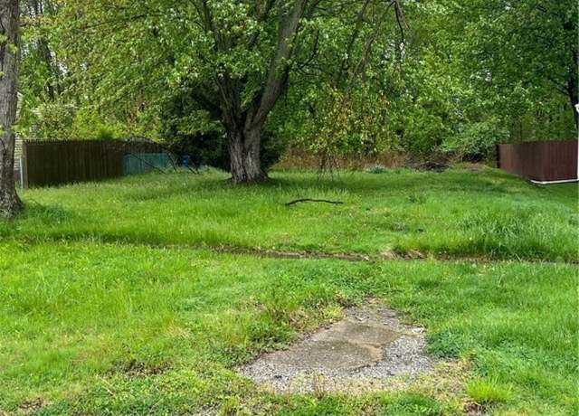 Property at 518 Lafayette Blvd, Sheffield Lake, OH 44054