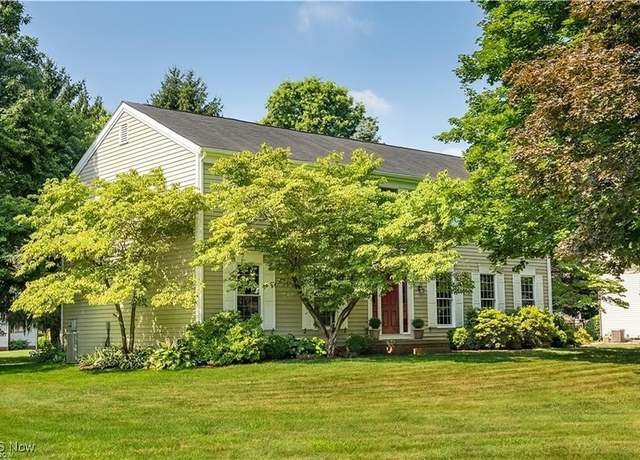 Property at 7114 Andiron Cir NW, Canton, OH 44718, 4 beds, 2.5 baths