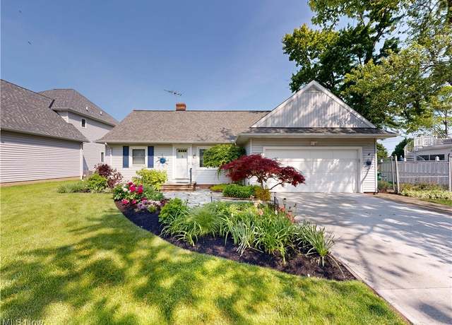 Property at 29207 Cresthaven Dr, Willowick, OH 44095, 4 beds, 2.5 baths