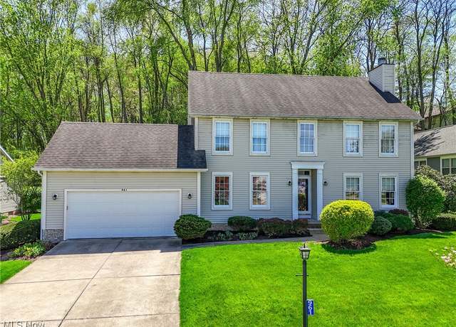 Property at 961 Prescot Ave NW, Massillon, OH 44646, 4 beds, 3 baths