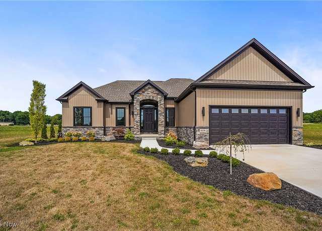 Property at 6120 Century Blvd, Canfield, OH 44406, 3 beds, 2.5 baths