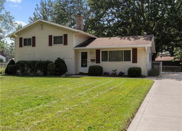 Property at 5726 Paula Blvd, North Ridgeville, OH 44039, 3 beds, 1 bath