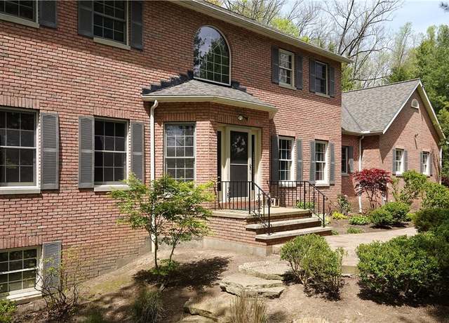 Property at 4100 Chagrin River Rd, Moreland Hills, OH 44022, 5 beds, 5.5 baths