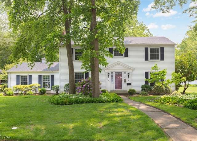 Property at 571 Dwight Dr, Bay Village, OH 44140, 4 beds, 2.5 baths