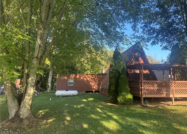 Property at 1044 Staunton Tpke, WV 26161, 2 beds, 1 bath
