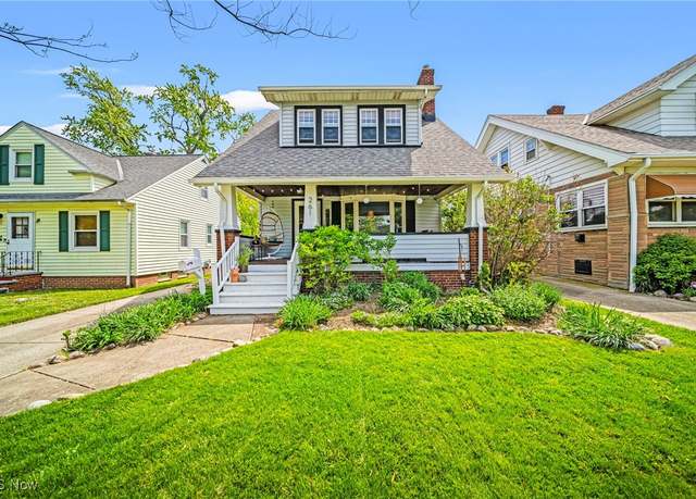 Property at 261 E 214th St, Euclid, OH 44123, 3 beds, 2 baths