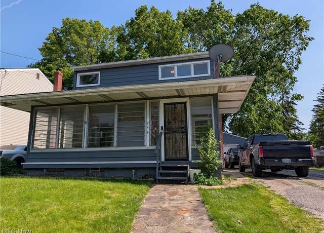 Property at 846 Minota Ave, Akron, OH 44306, 4 beds, 2 baths
