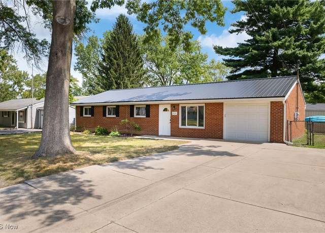 Property at 3510 Ivanhoe Dr, Kent, OH 44240, 3 beds, 2 baths