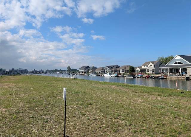 Property at 2360 Yacht Club Ln #9, Lakeside Marblehead, OH 43440