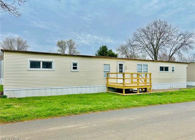 Property at 2945 Willow Glen Trl, Mogadore, OH 44260, 3 beds, 1.5 baths