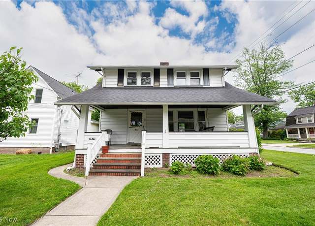 Property at 4577 Center St, Willoughby, OH 44094, 3 beds, 2.5 baths