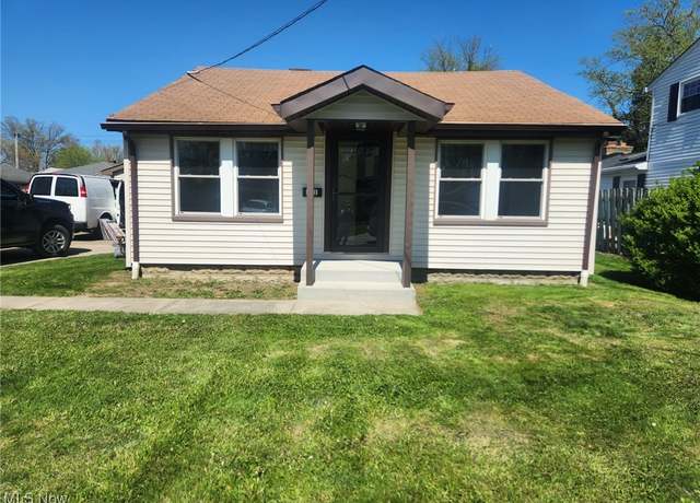 Property at 121 Shelton Blvd, Eastlake, OH 44095, 3 beds, 1 bath