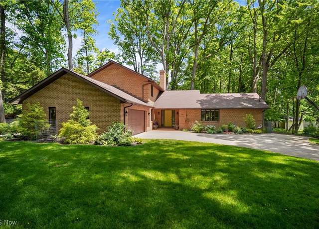 Property at 3021 Harriett Rd, Silver Lake, OH 44224, 4 beds, 3 baths