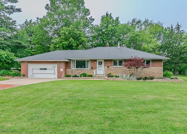 Property at 2966 Lynn Dr, Willoughby Hills, OH 44094, 3 beds, 2 baths