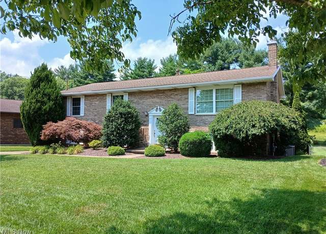 Property at 1806 Pennsylvania Ave, Belpre, OH 45714, 3 beds, 2.5 baths