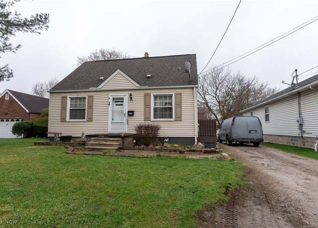Property at 918 Brittain Rd, Akron, OH 44305, 3 beds, 1 bath