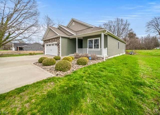 Property at 987 Lake Rd, Conneaut, OH 44030, 3 beds, 3.5 baths
