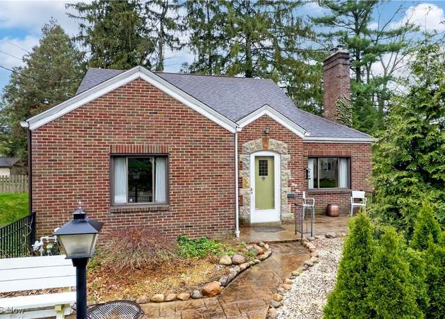 Property at 334 Stevens Ave, Wooster, OH 44691, 3 beds, 2 baths