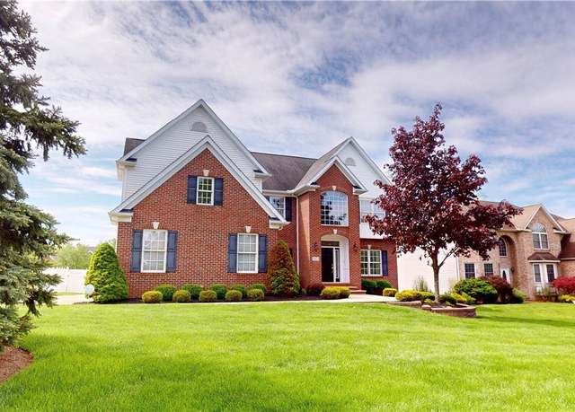 Property at 8163 Washington Ave, North Royalton, OH 44133, 4 beds, 3.5 baths