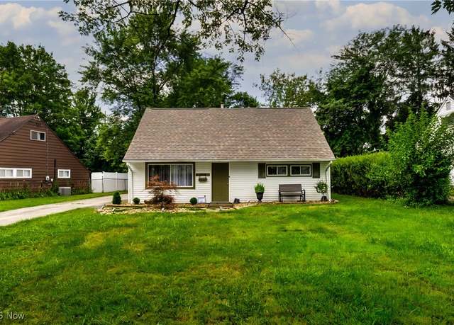 Property at 2379 Clyde St, Poland, OH 44514, 5 beds, 1.5 baths