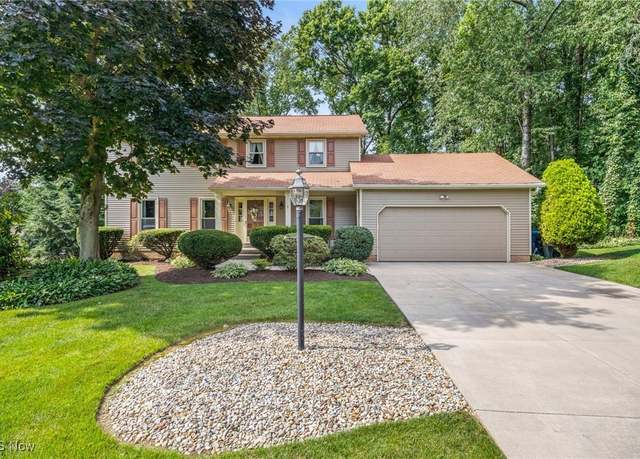 Property at 3986 Orange Wood Way, Uniontown, OH 44685, 4 beds, 2.5 baths