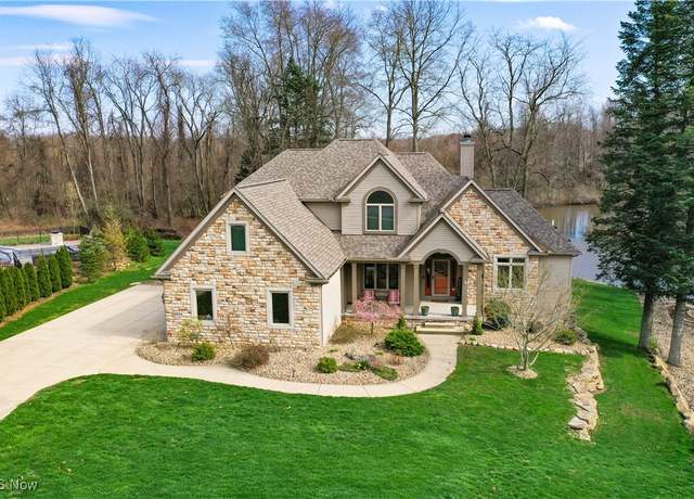 Property at 2051 E Swan Lake Cir, Kent, OH 44240, 5 beds, 4.5 baths