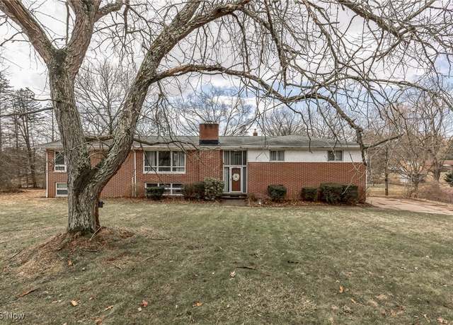 Property at 4738 Buhl Blvd, Uniontown, OH 44685, 6 beds, 3.5 baths