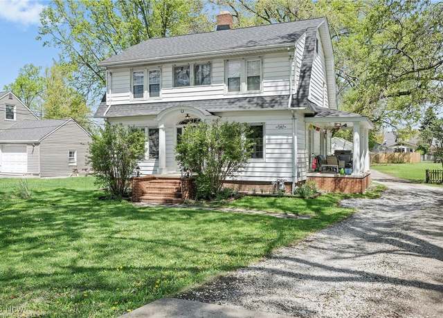 Property at 929 Lloyd Rd, Wickliffe, OH 44092, 4 beds, 1.5 baths