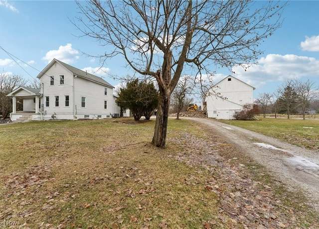 Property at 4690 Akins Rd, North Royalton, OH 44133, 4 beds, 2.5 baths