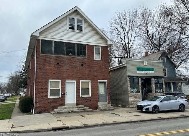 Property at 1115 East Ave, Elyria, OH 44035, 4 beds, 4 baths