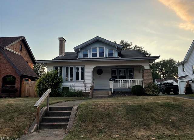 Property at 343 Montrose Ave NW, Canton, OH 44708, 4 beds, 2.5 baths