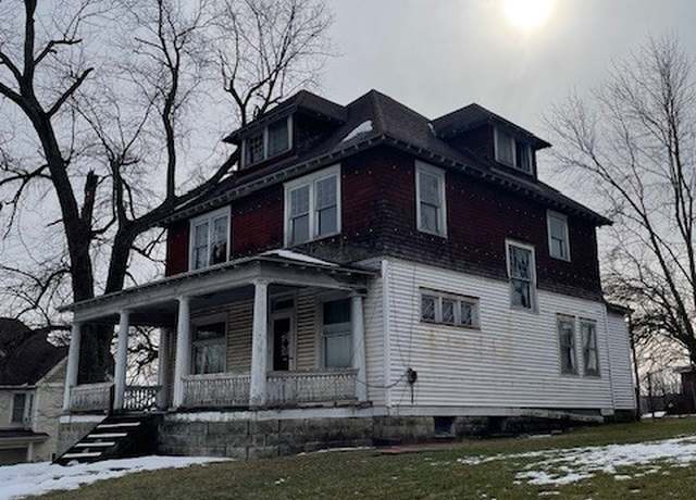 Property at 532 E Market St, Cadiz, OH 43907, 3 beds, 1 bath