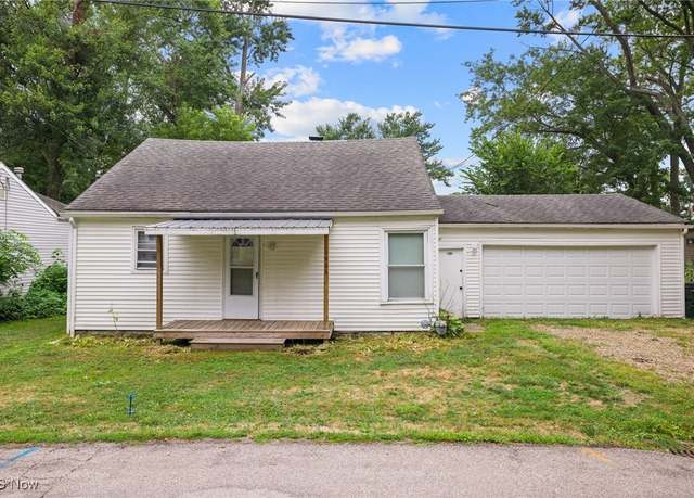 Property at 1466 3rd St, Lakemore, OH 44250, 3 beds, 1 bath