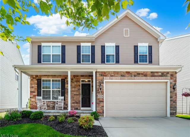 Property at 12174 Edgehill Oval, Strongsville, OH 44149, 4 beds, 2.5 baths