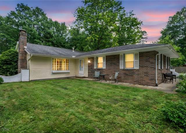 Property at 6590 Dale St NW, Massillon, OH 44646, 3 beds, 2 baths
