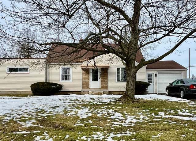 Property at 568 Hazel St, Girard, OH 44420, 5 beds, 1 bath