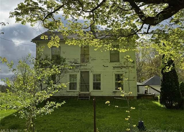 Property at 11836 Aquilla Rd, Chardon, OH 44024, 5 beds, 2 baths