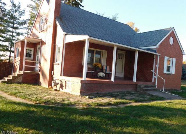 Property at 106 Clark Rd, St. Clairsville, OH 43950, 3 beds, 2.5 baths