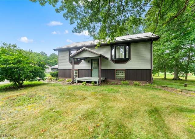 Property at 398 Bristol Champion Townline Rd, Warren, OH 44481, 4 beds, 2 baths