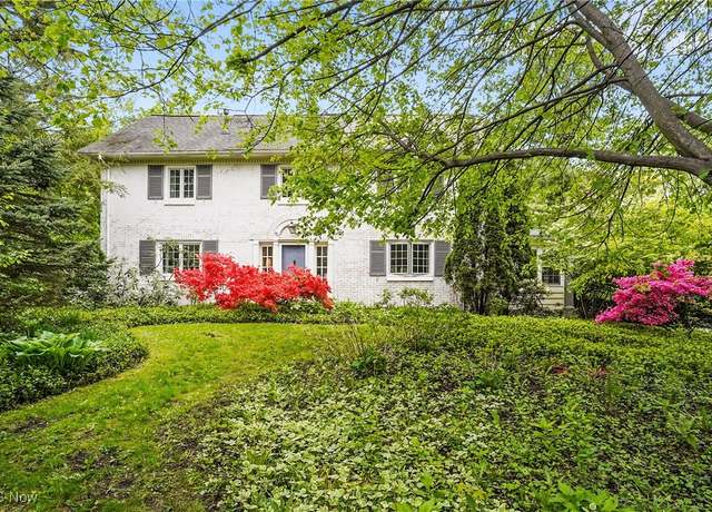 Property at 574 Merriman Rd, Akron, OH 44303, 4 beds, 4 baths