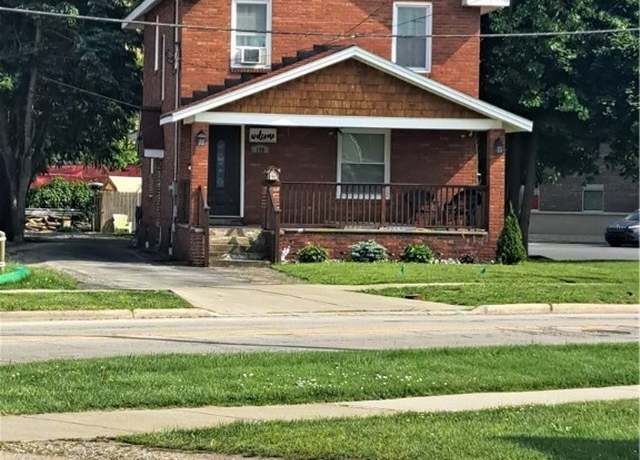Property at 190 E Jackson St, Painesville, OH 44077, 4 beds, 2 baths