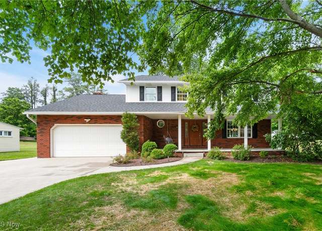 Property at 1229 49th St NW, Canton, OH 44709, 4 beds, 2.5 baths